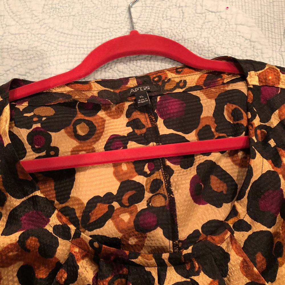 Blouse x 2. Apartment 9